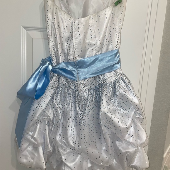 White Bubble Semi-Formal Dress - Picture 2 of 7